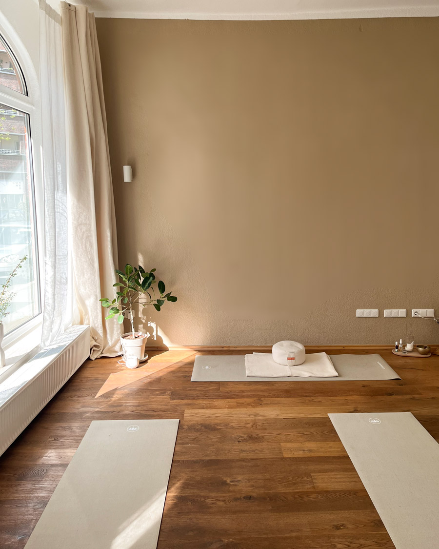 the-vibe-feminine-unfolding-retreat-location-hannover-3
